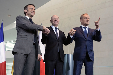 15.03.2024<br>Pressestatement von Emmanuel Macron, Donald Tusk und Olaf Scholz in Berlin