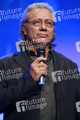 Edward James Olmos