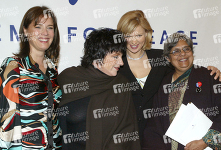 Desirée Nosbusch (Schauspielerin, Moderatorin), Liza Minnelli (Sängerin Schauspielerin), Veronica Ferres (Schauspielerin), Ela Gandhi (Friedensaktivistin)