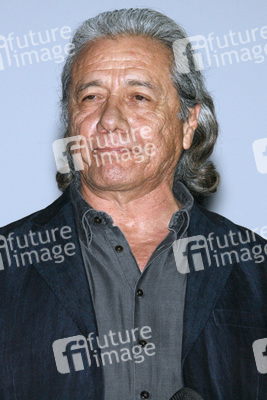 Edward James Olmos