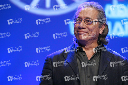 Edward James Olmos