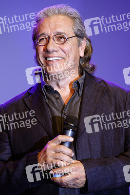 Edward James Olmos