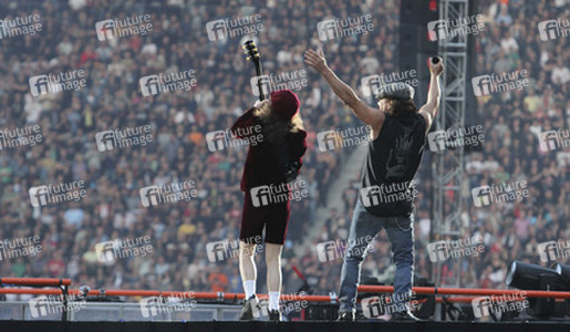 Angus Young, Brian Johnson (AC/DC)