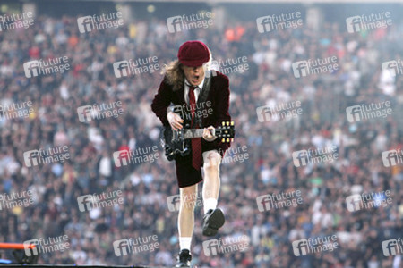 Angus Young (AC/DC)