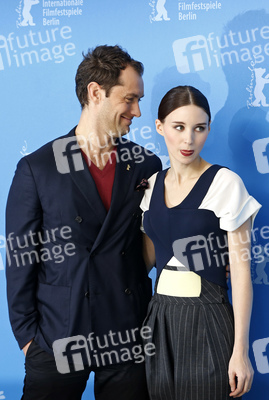 Jude Law, Rooney Mara