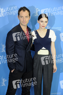 Jude Law, Rooney Mara