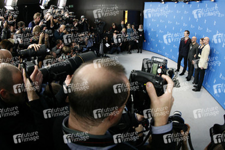 Jude Law, Scott Z. Burns, Rooney Mara, Steven Soderbergh