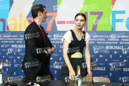 Jude Law, Rooney Mara