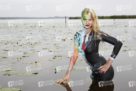 Color Suit Bodypainting