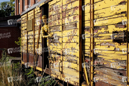 DOOR ART: Waggontür / Railway Wagon Door Bodypainting