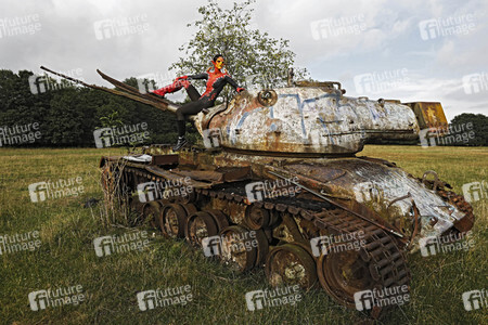 GEEK ART: Tank-Devil Bodypainting