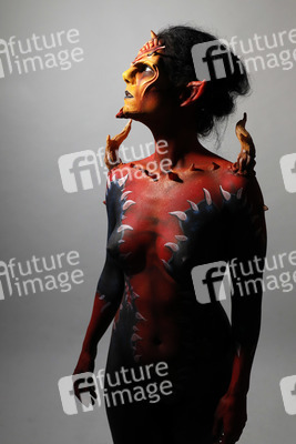 GEEK ART: Tank-Devil Bodypainting