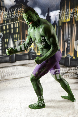 GEEK ART: Hulk vs Iron Quinn Bodypainting