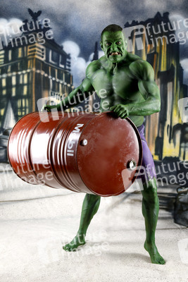 GEEK ART: Hulk vs Iron Quinn Bodypainting