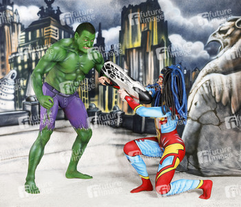 GEEK ART: Hulk vs Iron Quinn Bodypainting