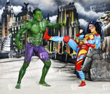 GEEK ART: Hulk vs Iron Quinn Bodypainting