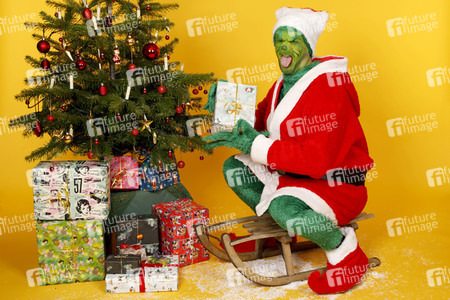 GEEK ART: Der Grinch und eine Who /  The Grinch and a Who Bodypainting