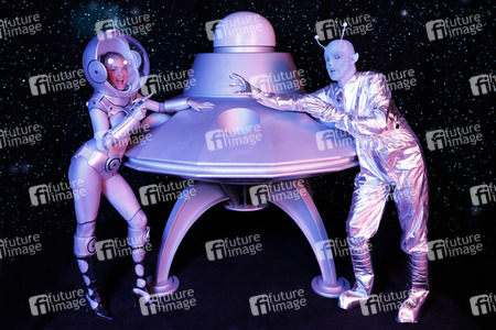 GEEK ART: UFO Bodypainting