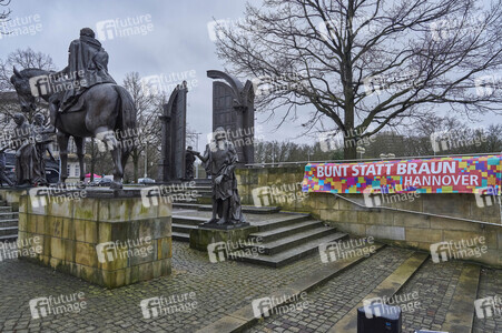 Bunt statt Braun-Demonstration in Hannover