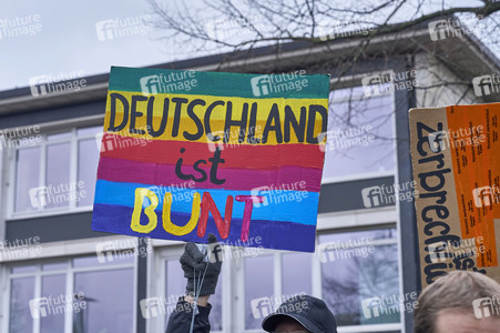 Bunt statt Braun-Demonstration in Hannover