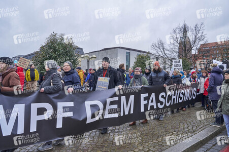 Bunt statt Braun-Demonstration in Hannover