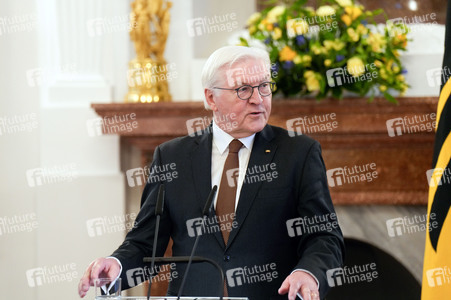 Übergabe der Wohlfahrtsbriefmarken in Berlin