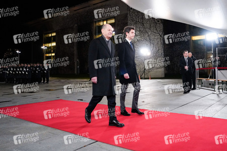 Empfang des französischen Premierministers im Kanzleramt in Berlin