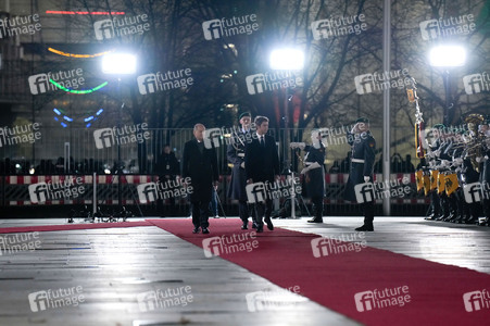 Empfang des französischen Premierministers im Kanzleramt in Berlin