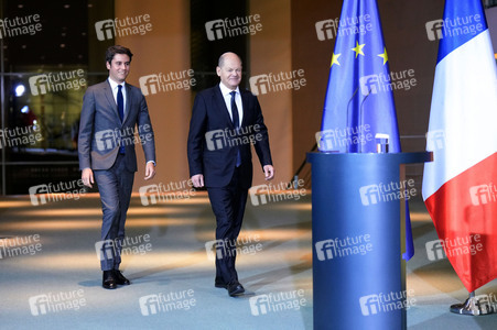 Empfang des französischen Premierministers im Kanzleramt in Berlin