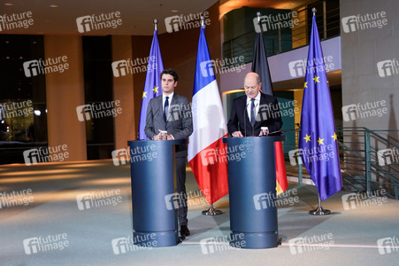 Empfang des französischen Premierministers im Kanzleramt in Berlin