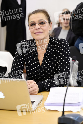 Gerichtsverhandlung von Julia Neigel im Sächsischen Oberverwaltungsgericht in Bautzen