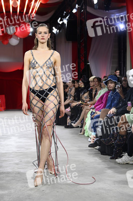 Marina Hoermanseder Fashion Show auf der Berlin Fashion Week A/W 2024