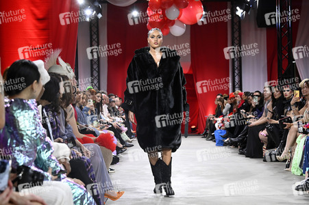 Marina Hoermanseder Fashion Show auf der Berlin Fashion Week A/W 2024