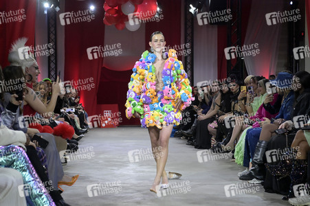 Marina Hoermanseder Fashion Show auf der Berlin Fashion Week A/W 2024