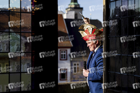 Sturm Karnevalisten auf das Rathaus in Erfurt