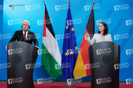 Pressekonferenz von Riyad al-Maliki und Annalena Baerbock in Berlin