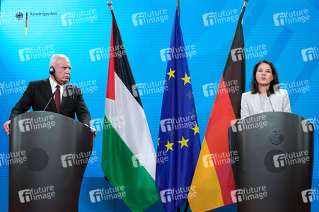 Pressekonferenz von Riyad al-Maliki und Annalena Baerbock in Berlin