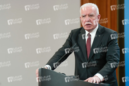 Pressekonferenz von Riyad al-Maliki und Annalena Baerbock in Berlin