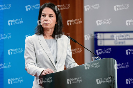 Pressekonferenz von Riyad al-Maliki und Annalena Baerbock in Berlin