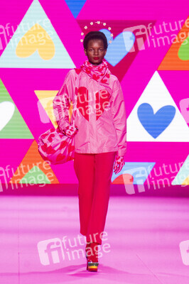 Agatha Ruiz de la Prada Fashion Show auf der Mercedes-Benz Fashion Week Madrid