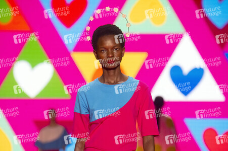 Agatha Ruiz de la Prada Fashion Show auf der Mercedes-Benz Fashion Week Madrid