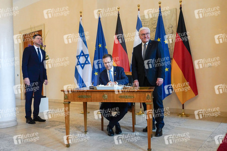 Empfang von Isaac Herzog im Schloss Bellevue in Berlin