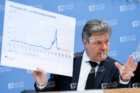 Bundespressekonferenz zur Vorstellung des Jahreswirtschaftsberichts 2024 in Berlin