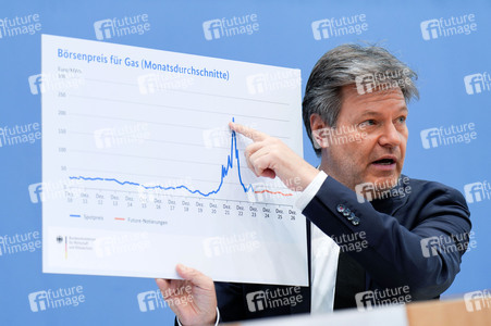 Bundespressekonferenz zur Vorstellung des Jahreswirtschaftsberichts 2024 in Berlin