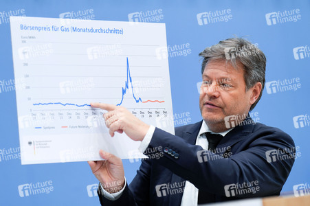 Bundespressekonferenz zur Vorstellung des Jahreswirtschaftsberichts 2024 in Berlin