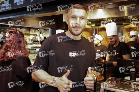 Eröffnung vom Mangal Döner X Lukas Podolski Store in Köln