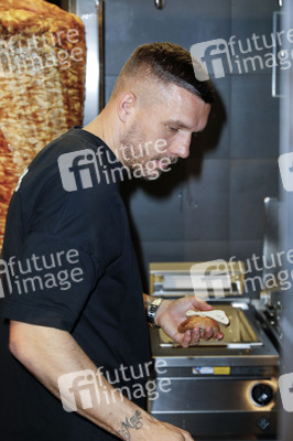 Eröffnung vom Mangal Döner X Lukas Podolski Store in Köln