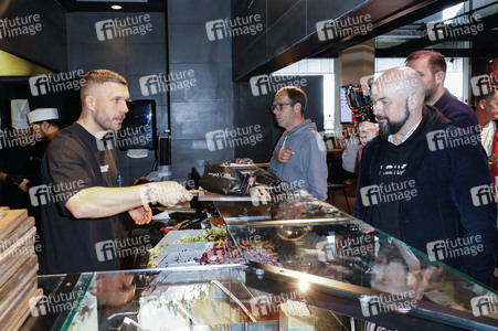 Eröffnung vom Mangal Döner X Lukas Podolski Store in Köln