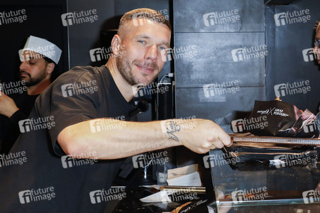 Eröffnung vom Mangal Döner X Lukas Podolski Store in Köln