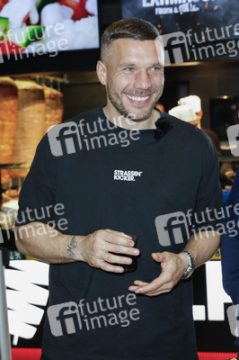 Eröffnung vom Mangal Döner X Lukas Podolski Store in Köln